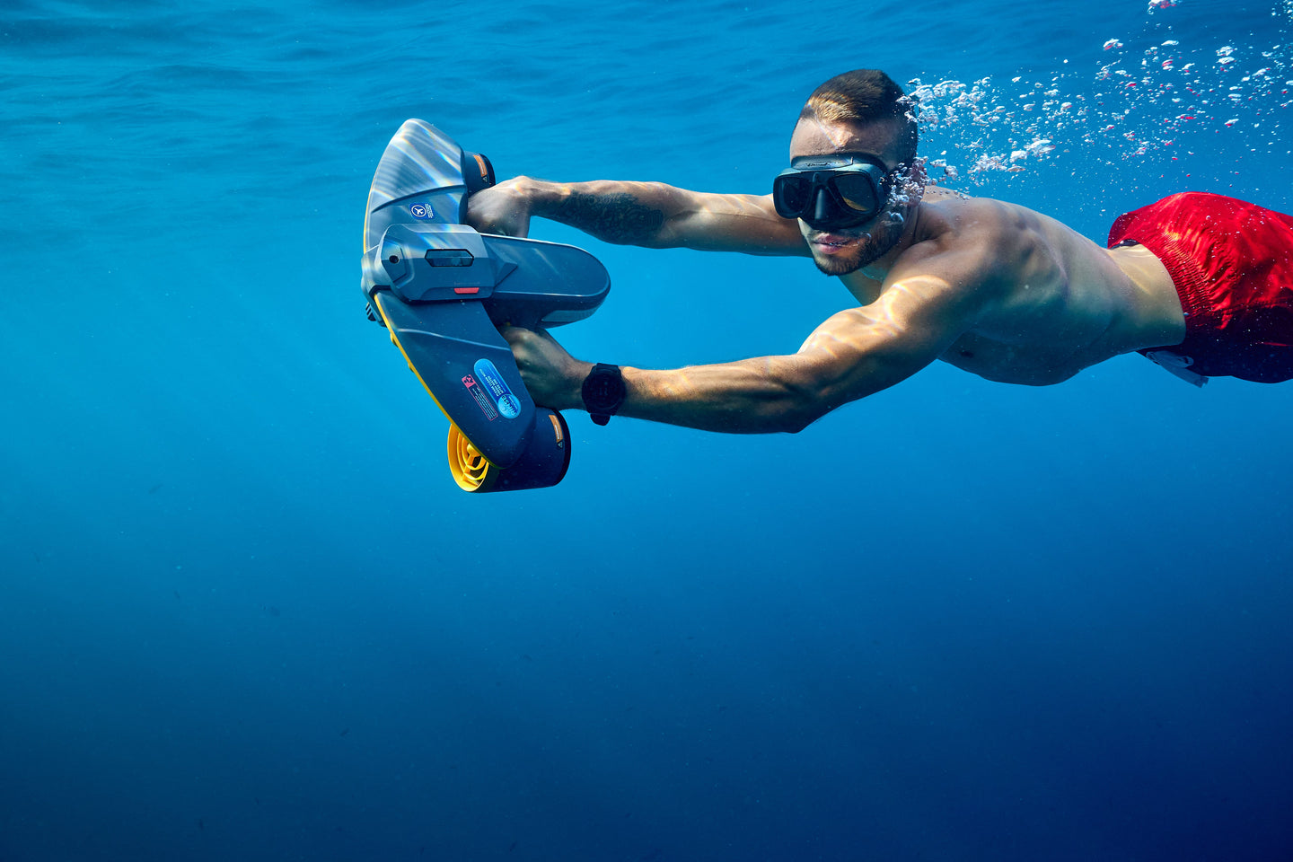 Sublue Navbow+ Underwater Scooter - Rugged Venture