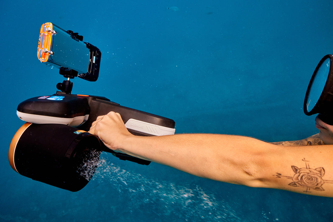 Sublue Navbow+ Underwater Scooter - Rugged Venture