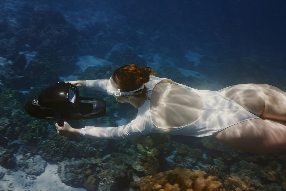 Sublue Vapor Underwater Scooter - Rugged Venture