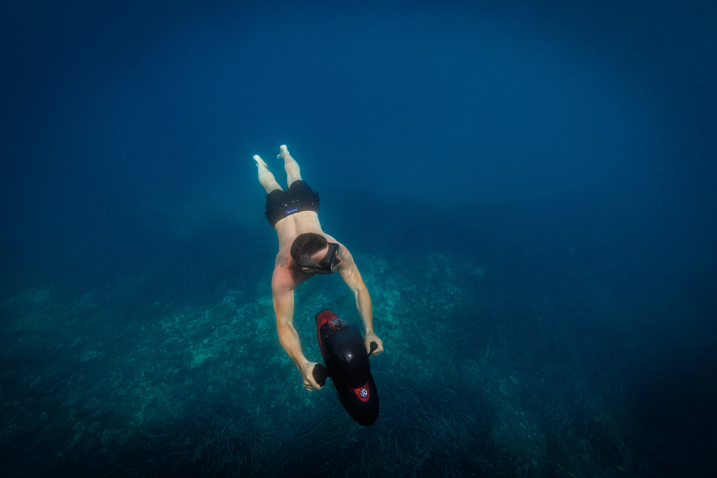 Sublue Vapor Underwater Scooter - Rugged Venture