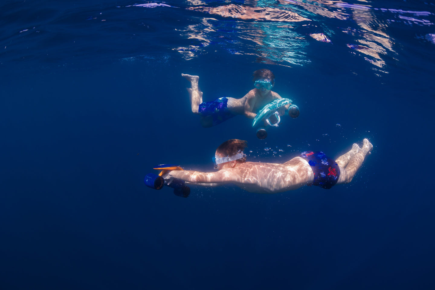Sublue Mix Underwater Scooter - Rugged Venture