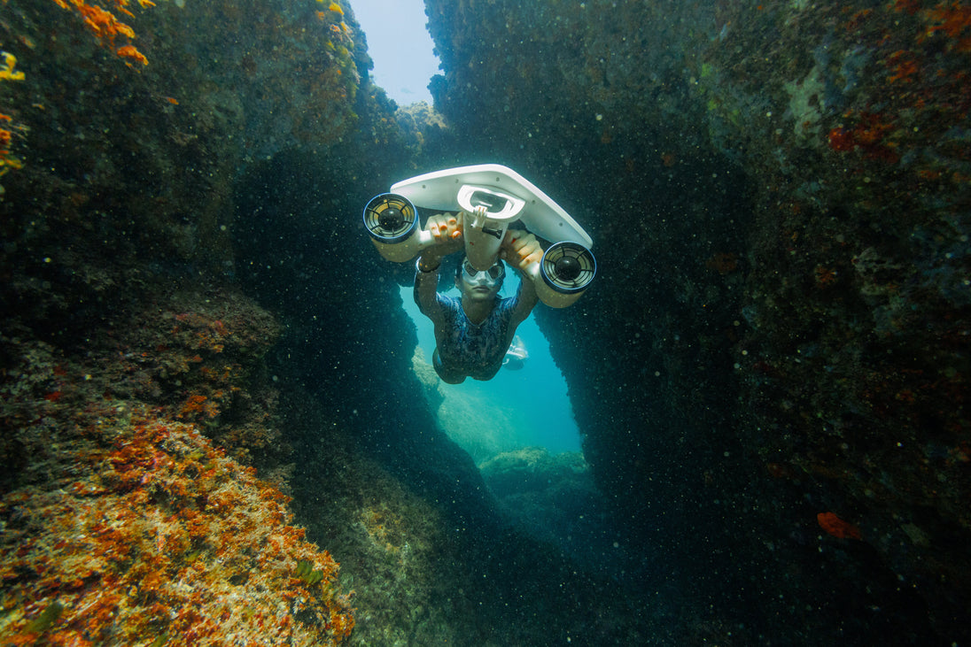 Sublue Mix Underwater Scooter - Rugged Venture