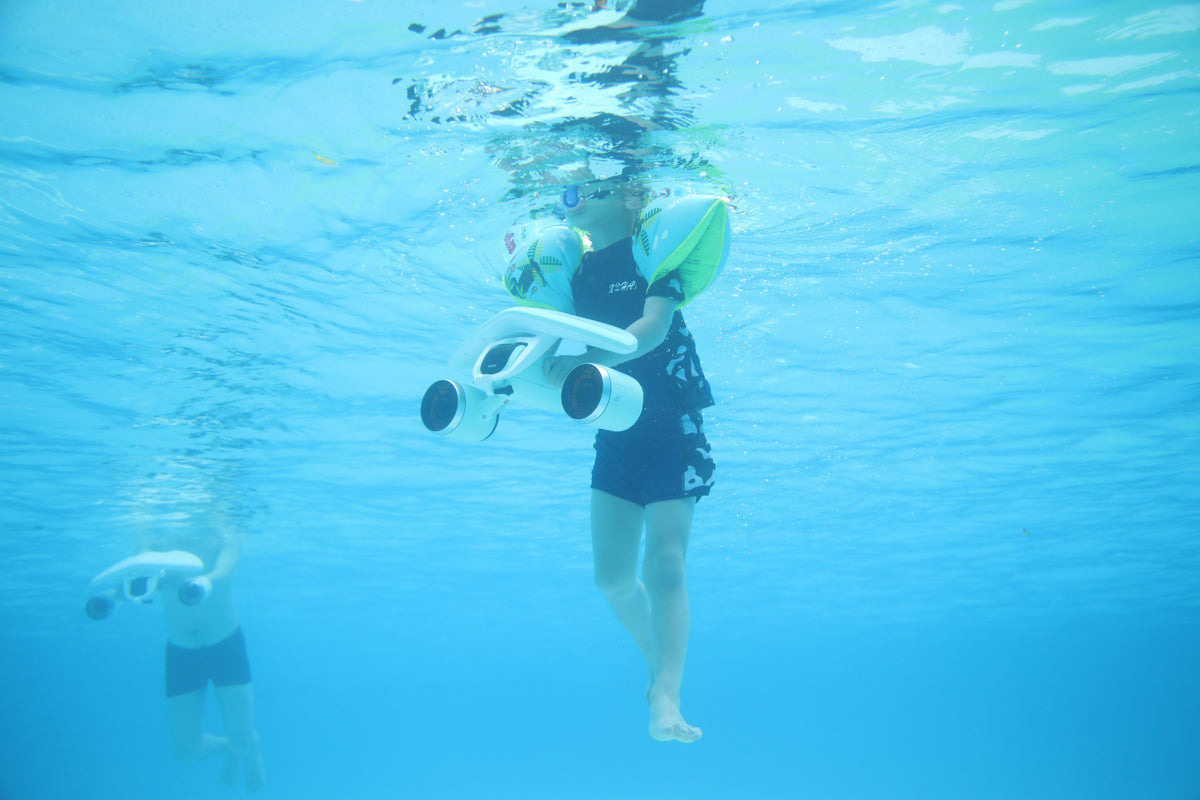 Sublue Mix Underwater Scooter - Rugged Venture