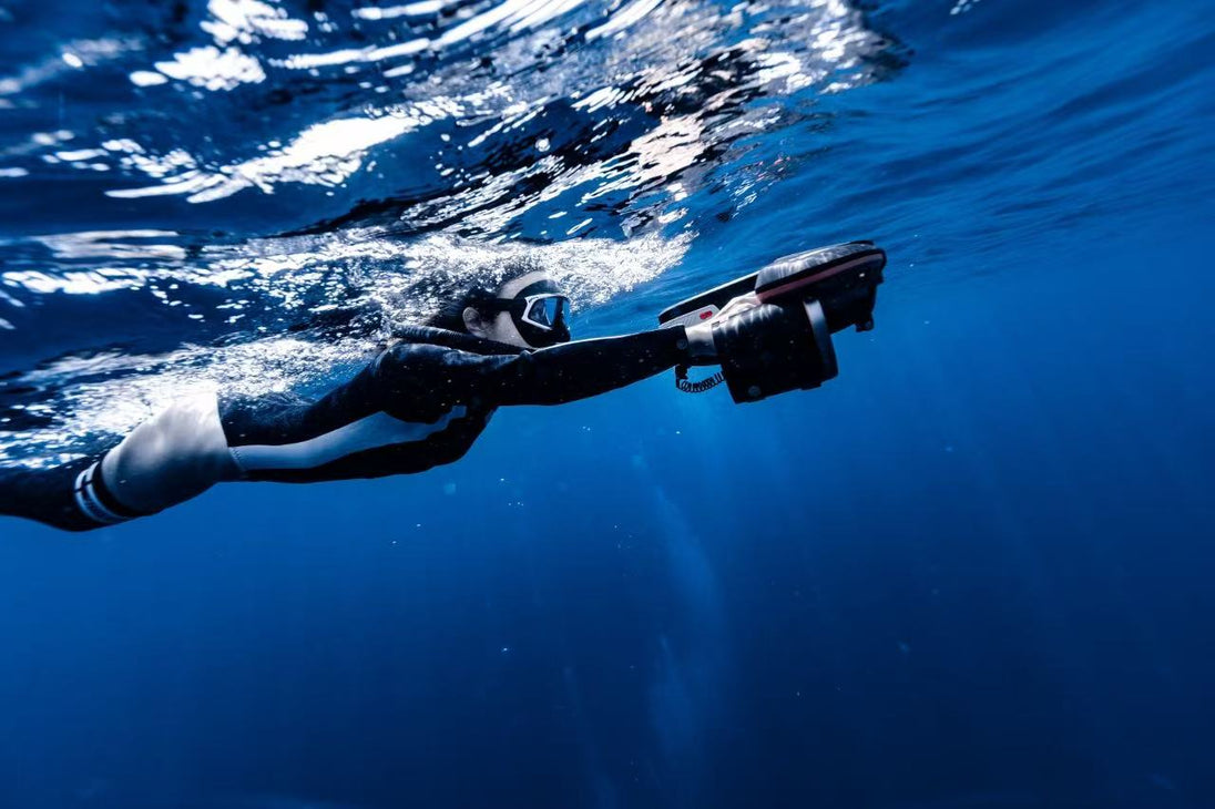 Sublue Navbow+ Underwater Scooter - Rugged Venture