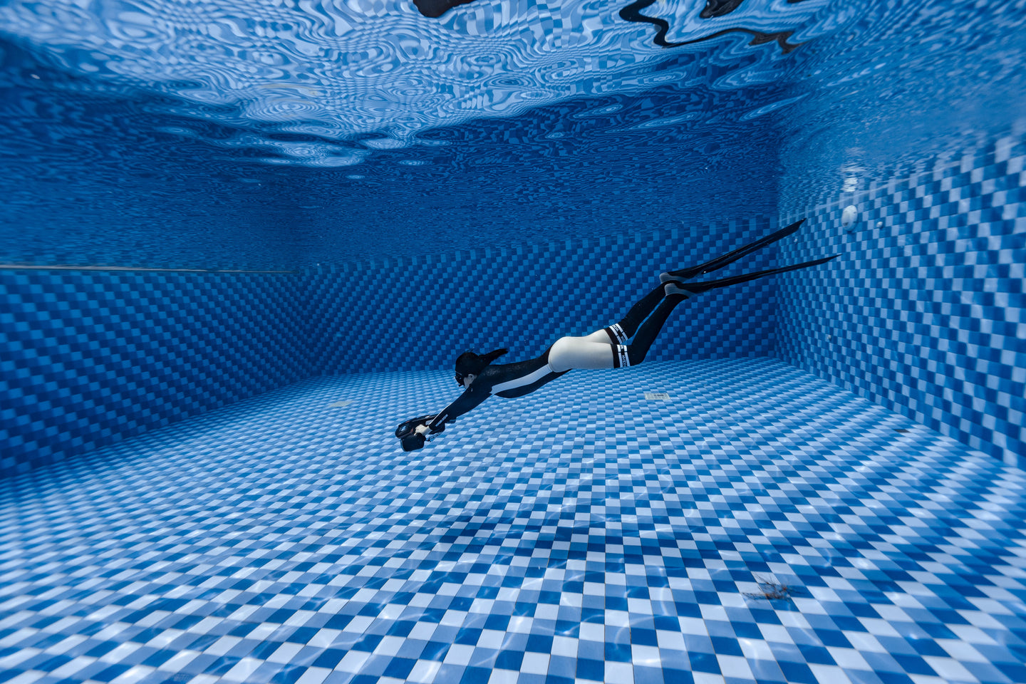 Sublue Navbow+ Underwater Scooter - Rugged Venture