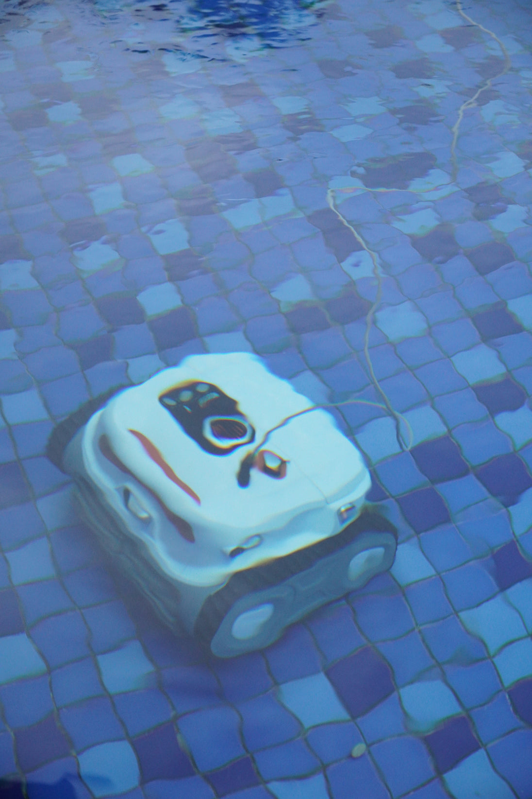 Sublue BN Pro Robotic Pool Cleaner - Rugged Venture
