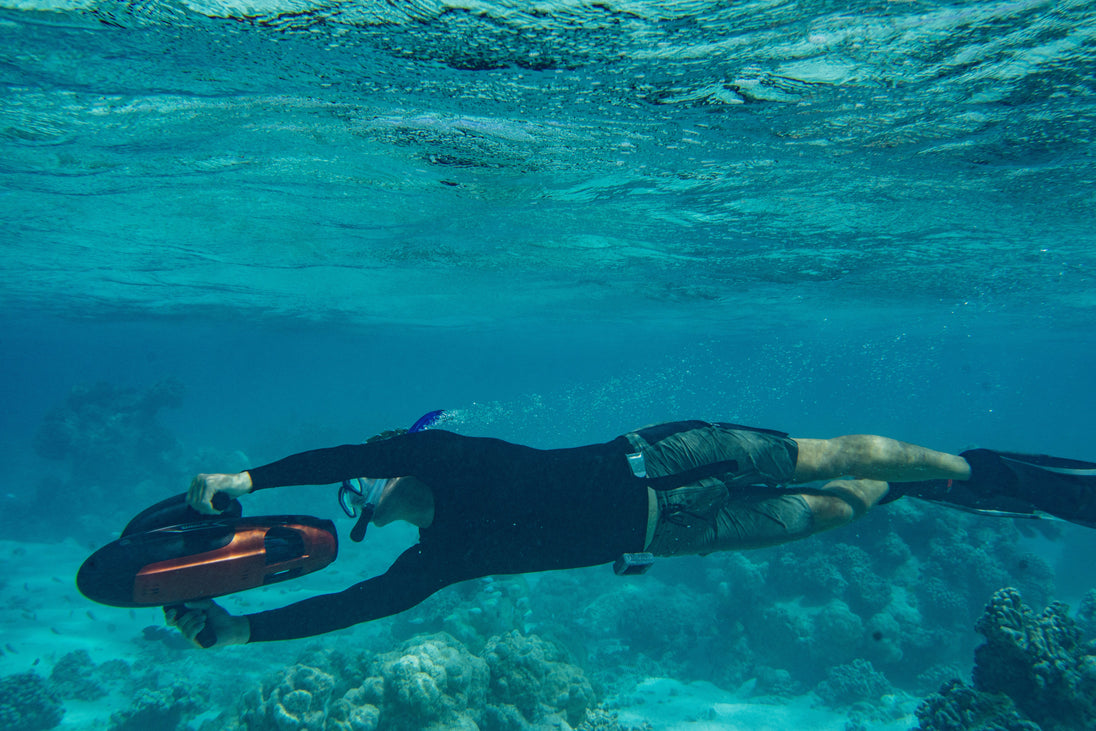 Sublue Vapor Underwater Scooter - Rugged Venture