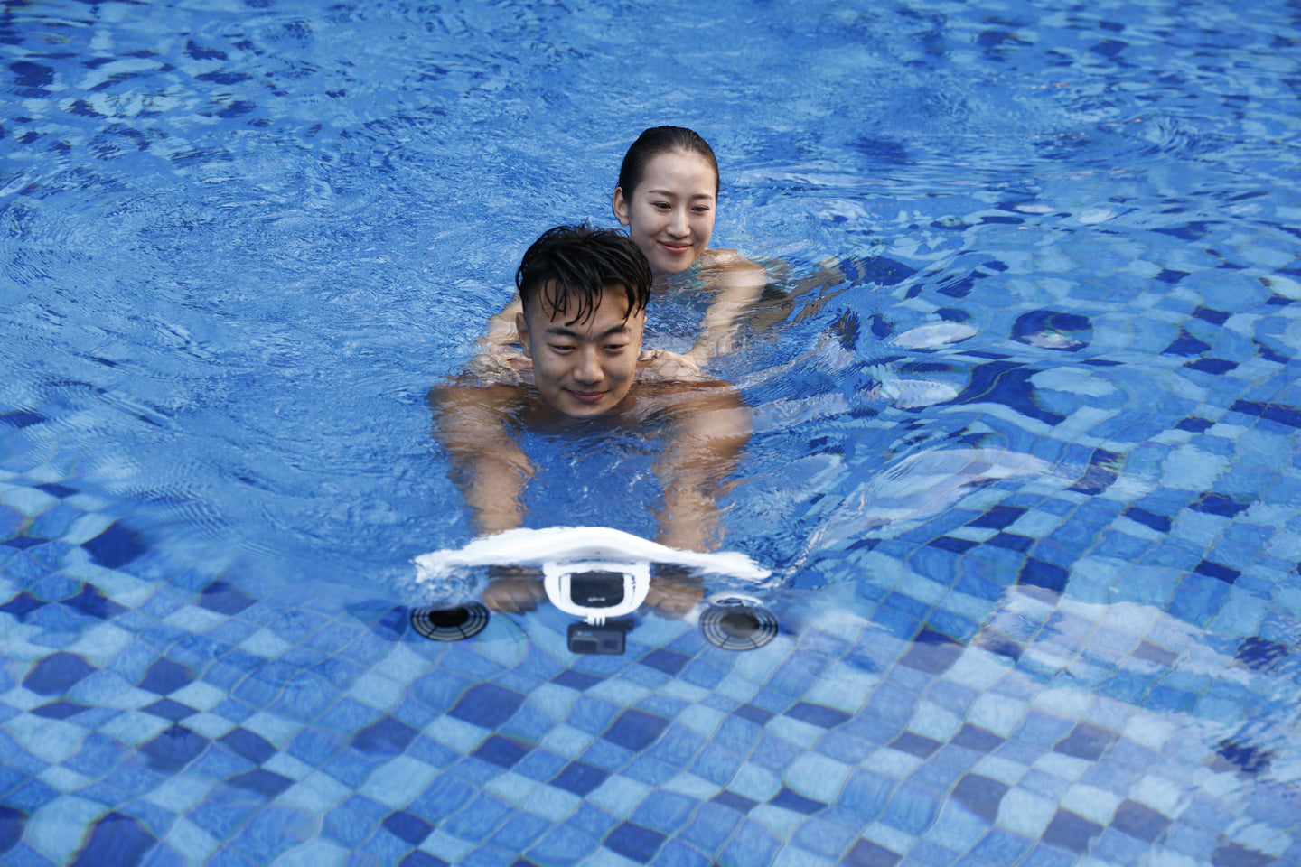 Sublue Mix Underwater Scooter - Rugged Venture