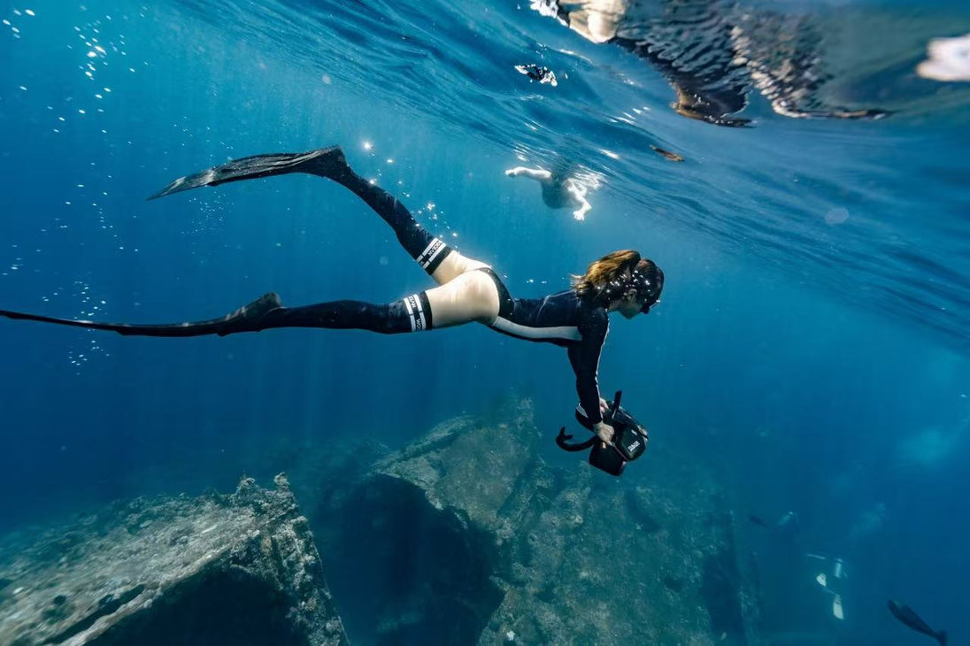 Sublue Navbow+ Underwater Scooter - Rugged Venture