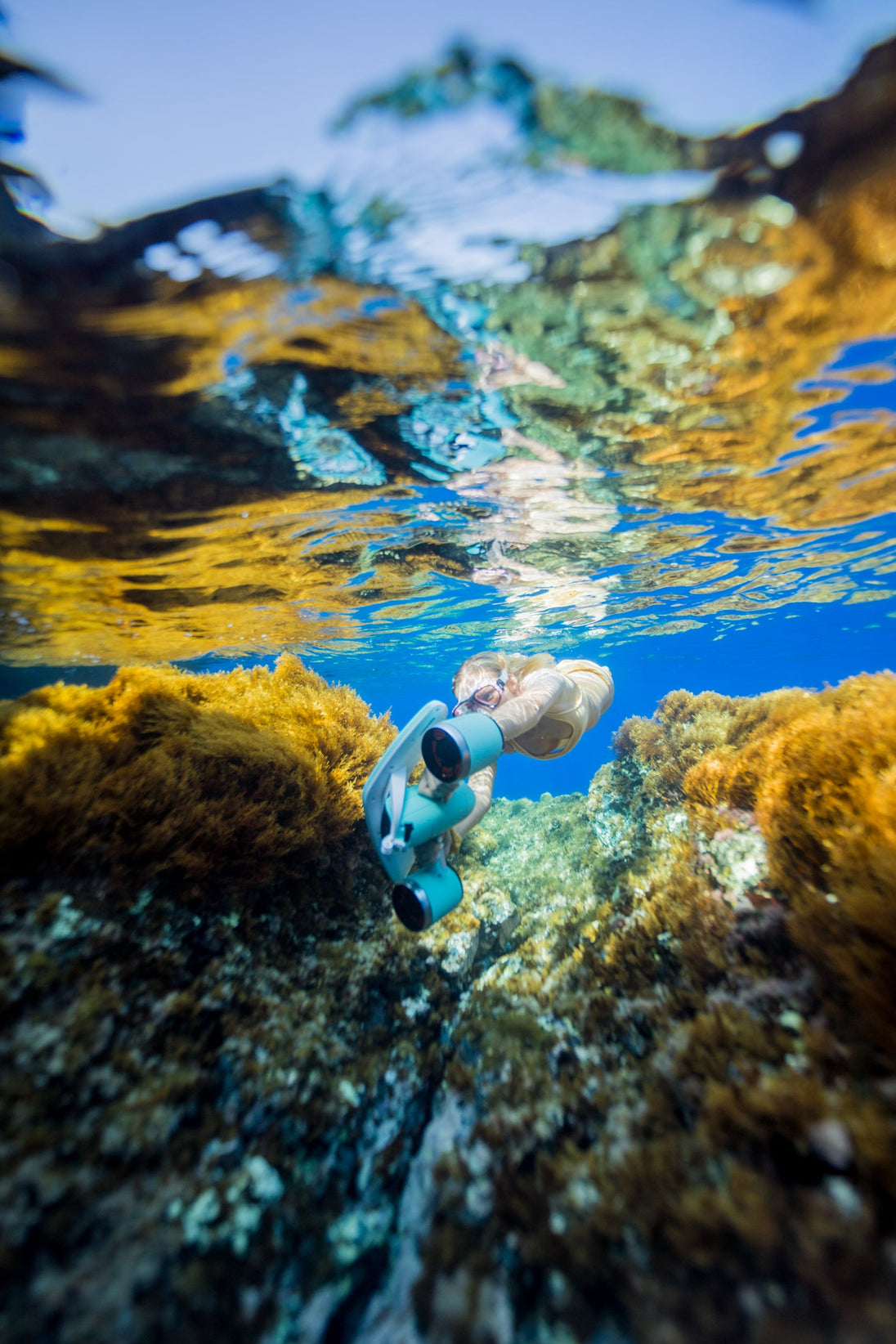 Sublue Mix Underwater Scooter - Rugged Venture