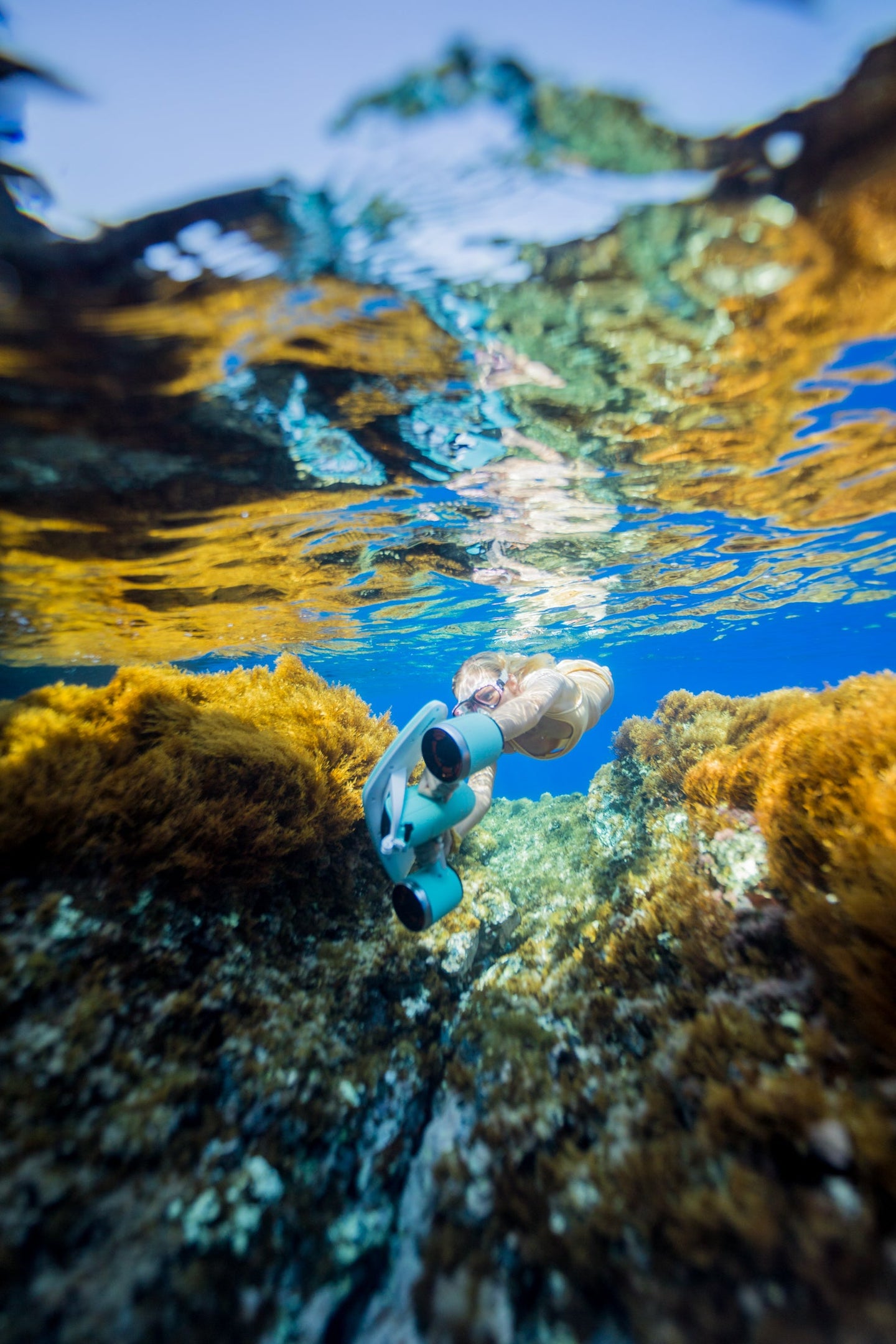 Sublue Mix Underwater Scooter - Rugged Venture